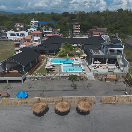 The Nordic House Hotel Bacnotan Bagian luar foto