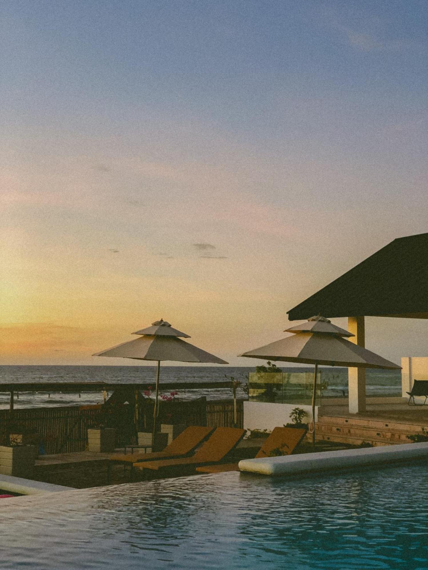 The Nordic House Hotel Bacnotan Bagian luar foto